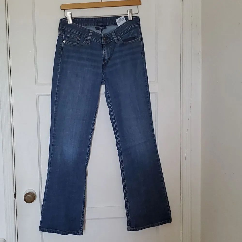 Levi's 553 Mid Rise Boot Cut Women's Jeans Size 6S